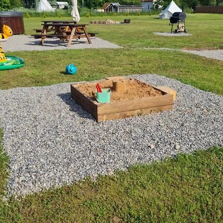 Salomon Glamping * Mooste